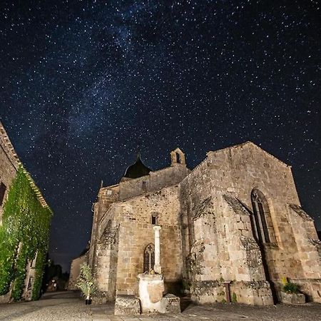 Du Haut Des Remparts Brigueuil Exteriér fotografie
